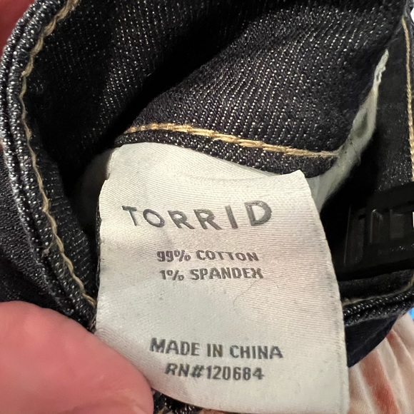 SOLD Torrid Jeans 18R Relaxed Boot Fit - Picture 5 of 6